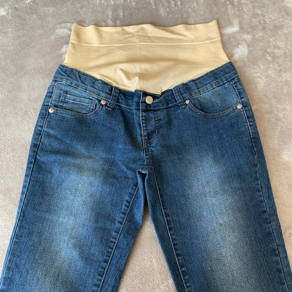Maternity Cropped Jeans